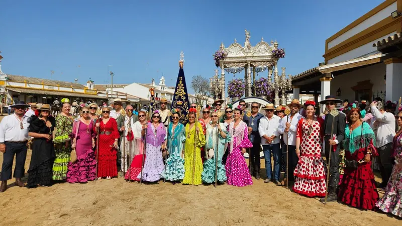 Hermanos de la Hermandad Valenciana de Culto a la Virgen del Rocío